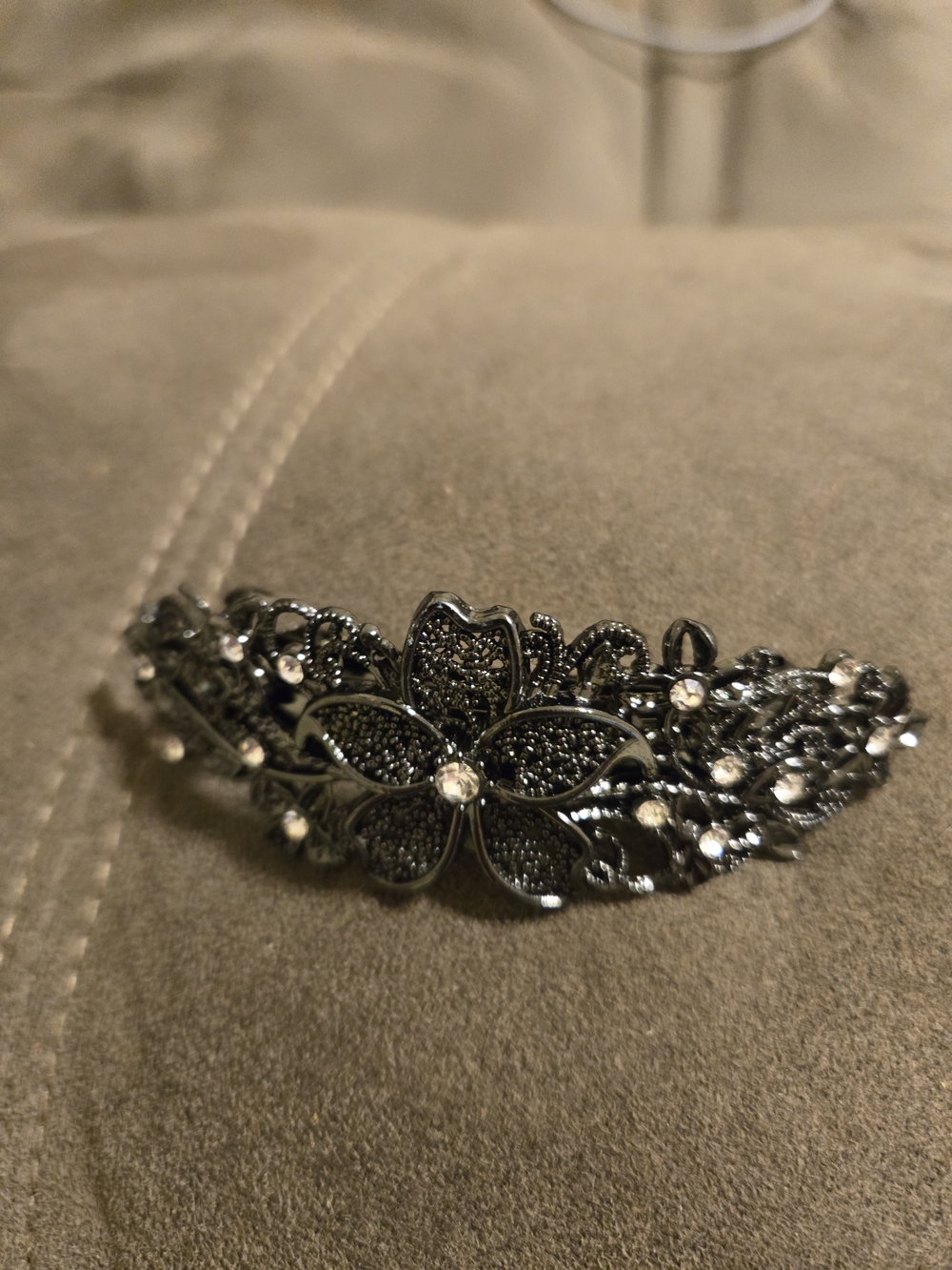 Black Floral Crystal Hair Barrette
